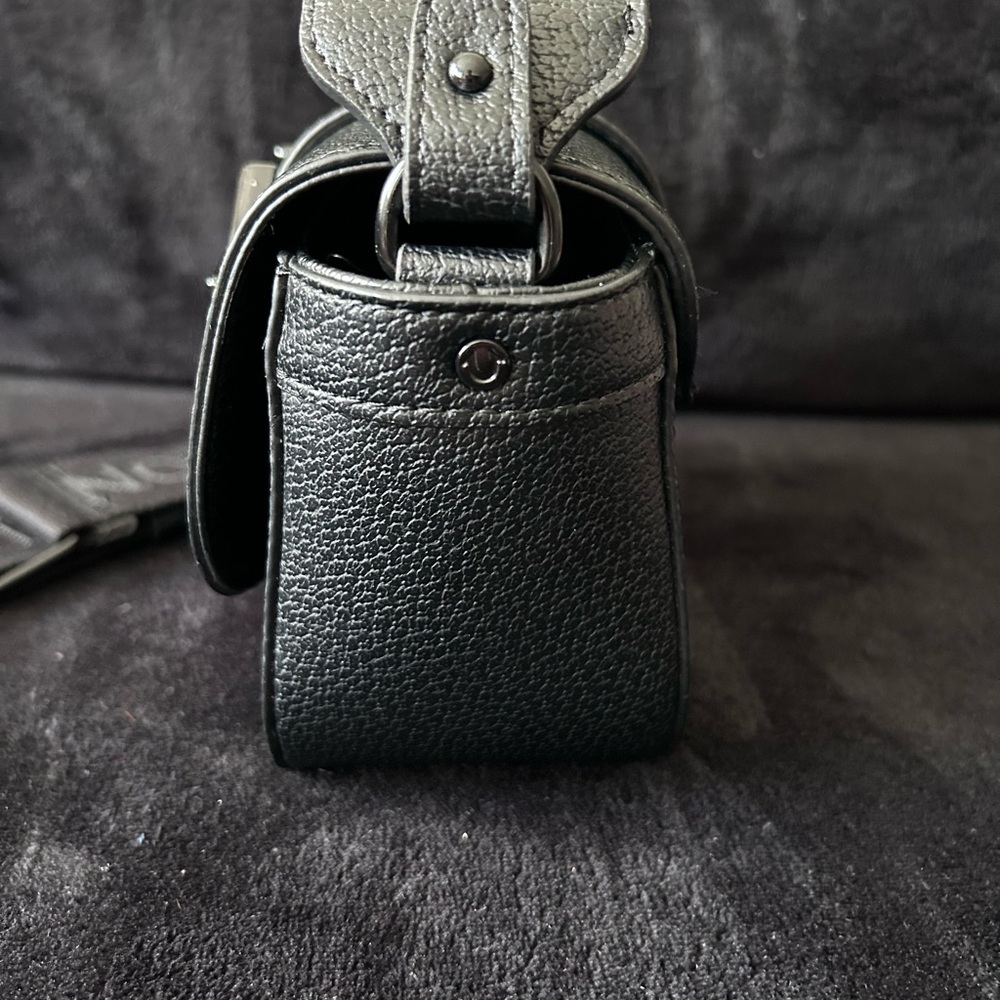 True Religion Black Leather Messenger with Logo Strap - Picture 3 of 10